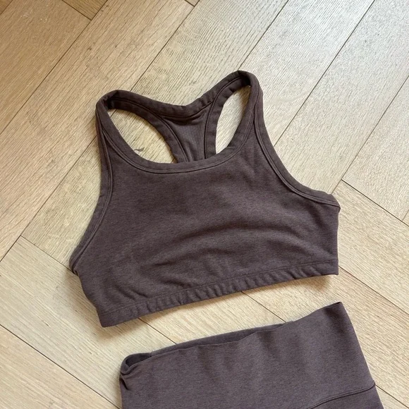 Vuori brown workout set - Picture 5 of 9